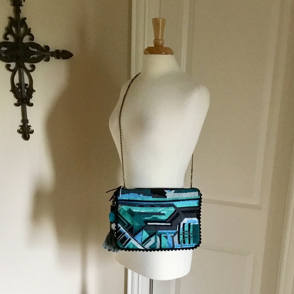 Steven by Steve Madden C/B Clutch